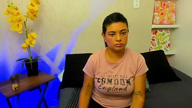 Snapshot of ChloeSmith9 chatting on July 31, 2026, 5:10 pm ChloeSmith9 online show from July 31, 2026, 5:10 pm