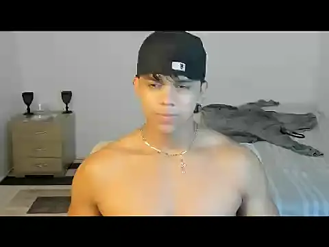 Snapshot of noahprada chatting on May 20, 2026, 6:10 am noahprada online show from May 20, 2026, 6:10 am