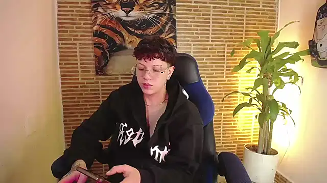 Snapshot of Asher_addamss_ chatting on July 17, 2026, 6:10 am Asher addamss online show from July 17, 2026, 6:10 am