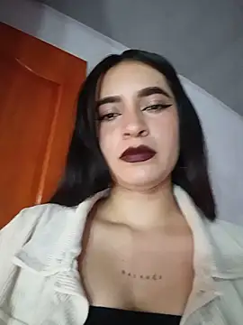 Snapshot of Sky__19 chatting on May 8, 2026, 8:23 pm Sky 19 online show from May 8, 2026, 8:23 pm