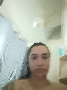 Snapshot of Sky__19 chatting on July 27, 2026, 3:52 pm Sky 19 online show from July 27, 2026, 3:52 pm