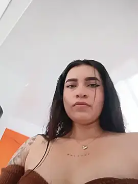Snapshot of Sky__19 chatting on May 28, 2026, 8:15 pm Sky 19 online show from May 28, 2026, 8:15 pm