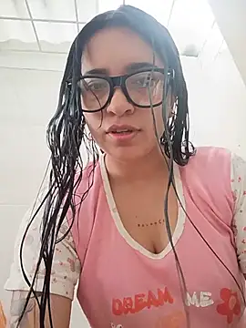 Snapshot of Sky__19 chatting on July 1, 2026, 7:58 pm Sky 19 online show from July 1, 2026, 7:58 pm