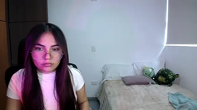 Snapshot of abbyyandmaxx chatting on July 29, 2026, 3:33 pm abbyyandmaxx online show from July 29, 2026, 3:33 pm