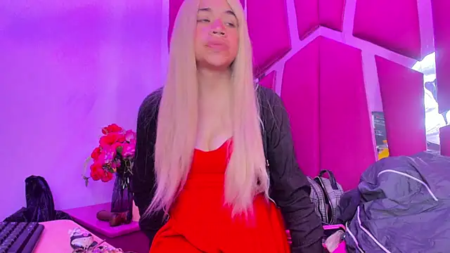 Snapshot of ivyqueen28 chatting on June 1, 2026, 9:47 pm ivyqueen28 online show from June 1, 2026, 9:47 pm