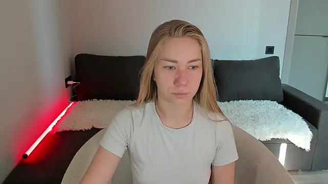Snapshot of AnnaAlexArti chatting on July 22, 2026, 5:20 am AnnaAlexArti online show from July 22, 2026, 5:20 am
