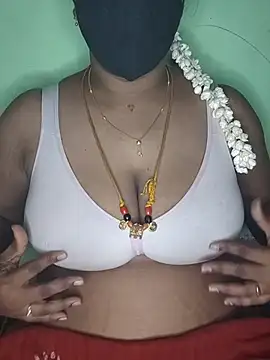 Snapshot of tamil_butterfly chatting on June 25, 2026, 12:10 pm tamil butterfly online show from June 25, 2026, 12:10 pm