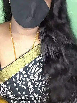 Snapshot of tamil_butterfly chatting on June 3, 2026, 5:28 pm tamil butterfly online show from June 3, 2026, 5:28 pm