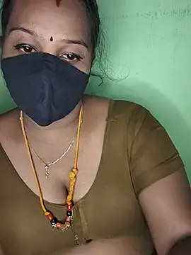 Snapshot of tamil_butterfly chatting on July 13, 2026, 6:18 pm tamil butterfly online show from July 13, 2026, 6:18 pm