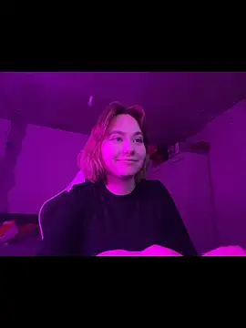 SuzieAllen online show from May 3, 2026, 5:38 pm