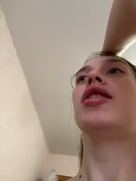 Snapshot of _SweetAnna_ chatting on May 16, 2026, 11:31 am SweetAnna online show from May 16, 2026, 11:31 am