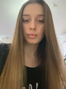 Snapshot of _SweetAnna_ chatting on May 19, 2026, 11:28 am SweetAnna online show from May 19, 2026, 11:28 am