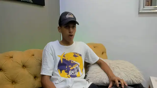Snapshot of Zane_Belville chatting on June 29, 2026, 11:21 am Zane Belville online show from June 29, 2026, 11:21 am