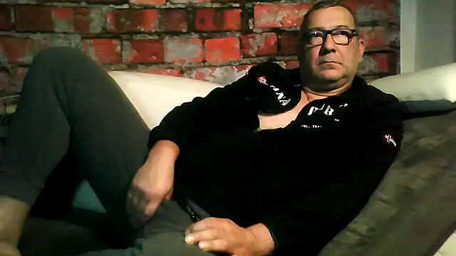 Snapshot of Soloyan chatting on December 19, 2025, 7:00 am Soloyan online show from December 19, 2025, 7:00 am