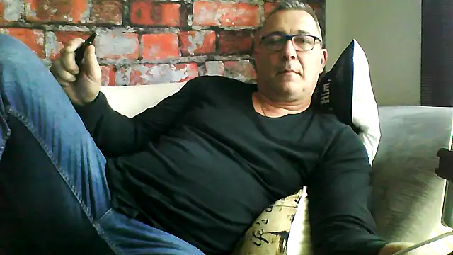 Snapshot of Soloyan chatting on February 25, 2026, 1:22 pm Soloyan online show from February 25, 2026, 1:22 pm