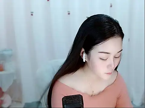 Amy-cnbaby online show from May 20, 2026, 1:35 am
