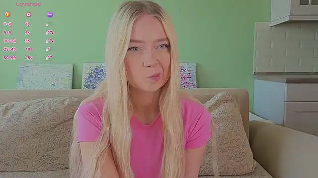 Chanelbayerr online show from May 11, 2026, 3:52 am