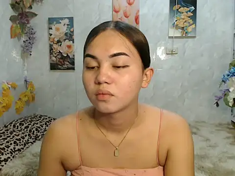 Snapshot of ur_asiankat chatting on June 12, 2026, 5:10 pm ur asiankat online show from June 12, 2026, 5:10 pm