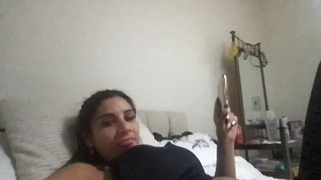 Snapshot of Miss_juicybabes chatting on May 3, 2026, 8:23 pm Miss juicybabes online show from May 3, 2026, 8:23 pm