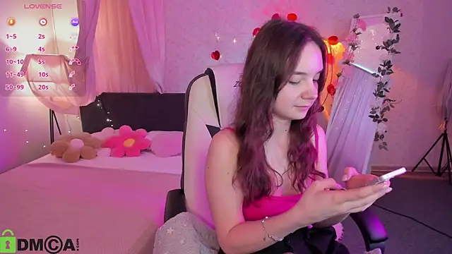 Snapshot of Elvienne chatting on July 2, 2026, 3:18 am Elvienne online show from July 2, 2026, 3:18 am