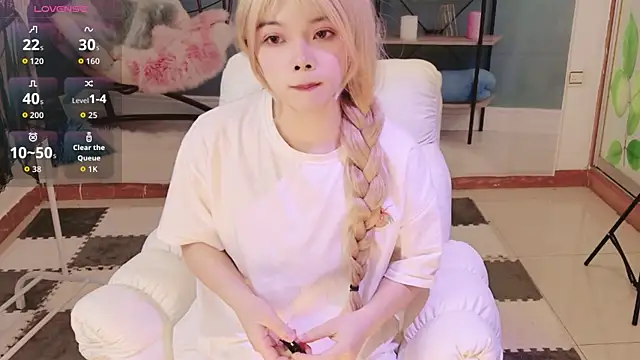 xinxin888666 online show from May 6, 2026, 1:15 pm