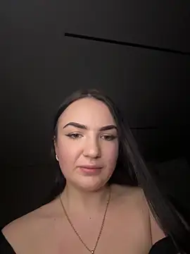 Evelina miss online show from April 30, 2026, 8:57 pm