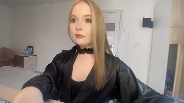 Eestipixies online show from May 15, 2026, 6:44 am