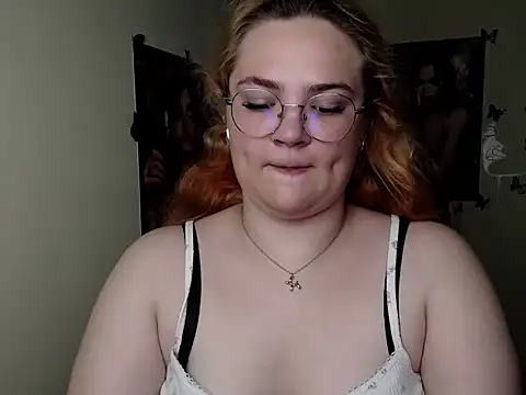 Snapshot of RinaRiii chatting on July 1, 2026, 12:05 pm RinaRiii online show from July 1, 2026, 12:05 pm