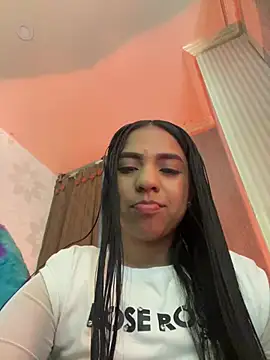 Snapshot of Dulcerouss__ chatting on May 28, 2026, 11:27 am Dulcerouss online show from May 28, 2026, 11:27 am