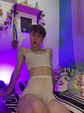  peachyboy online show from May 5, 2026, 2:36 am