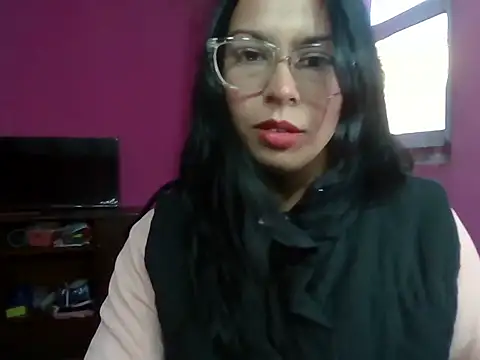 pamelaamorette online show from May 19, 2026, 8:16 pm