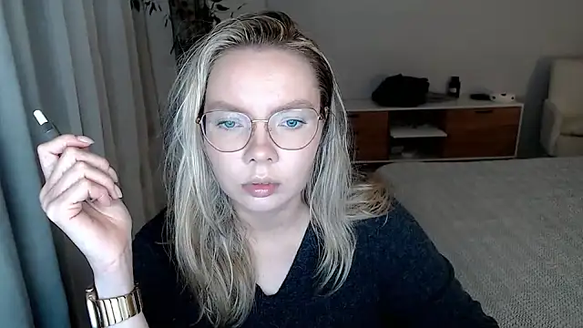 Snapshot of PolinaXXXXXJones chatting on June 10, 2026, 6:31 pm PolinaXXXXXJones online show from June 10, 2026, 6:31 pm