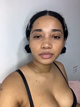 Snapshot of _sweetSabrina- chatting on May 29, 2026, 12:49 am sweetSabrina- online show from May 29, 2026, 12:49 am