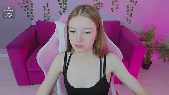 Snapshot of Eva_Th0mpson chatting on June 5, 2026, 12:59 am Eva Th0mpson online show from June 5, 2026, 12:59 am