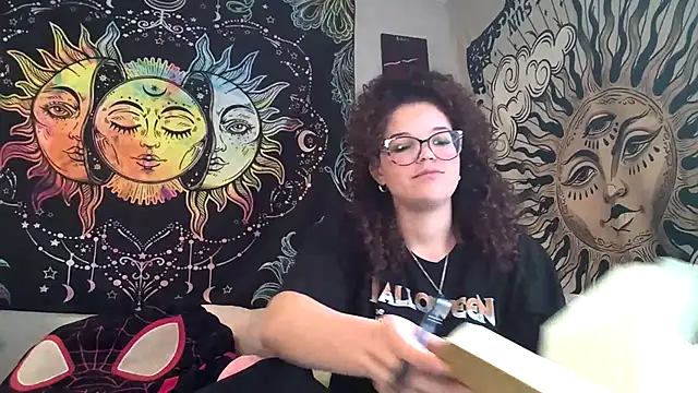 CassieBankss online show from May 6, 2026, 8:35 pm