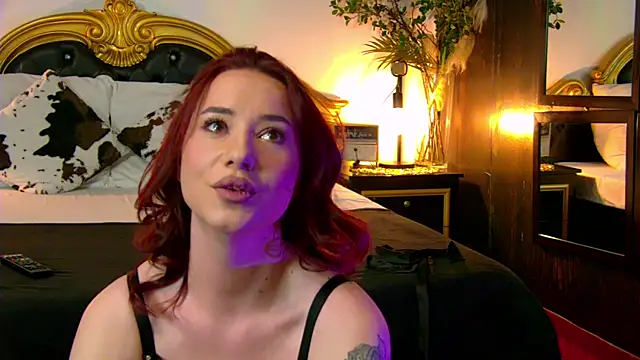 DianaBellaRoze online show from May 7, 2026, 4:32 pm