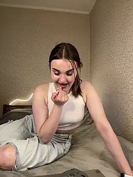 Vyxia online show from June 18, 2026, 6:24 pm