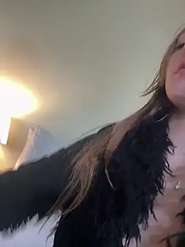 Snapshot of daisycollins chatting on May 26, 2026, 3:04 am daisycollins online show from May 26, 2026, 3:04 am