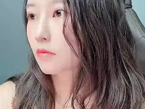 Wenwen8 online show from May 4, 2026, 11:24 am