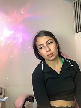 Snapshot of Julieth_ec chatting on June 2, 2026, 12:16 pm Julieth ec online show from June 2, 2026, 12:16 pm