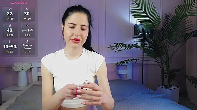 Snapshot of Emily_xoo chatting on May 5, 2026, 7:06 pm Emily xoo online show from May 5, 2026, 7:06 pm