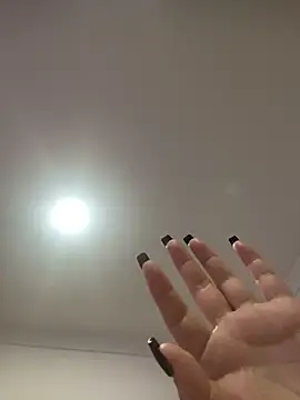 Snapshot of Martinna_Cooper_ chatting on July 10, 2026, 11:27 pm Martinna Cooper online show from July 10, 2026, 11:27 pm