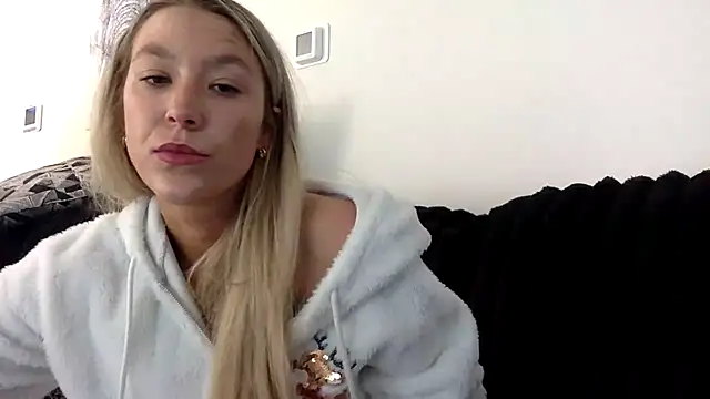 Misss alyssaaa online show from May 6, 2026, 3:27 pm