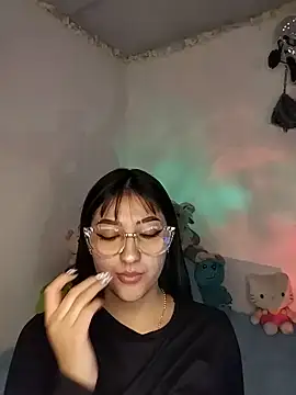 Kiara Mirage online show from May 19, 2026, 12:04 am
