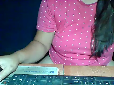MommyKaye30 online show from May 10, 2026, 8:11 pm