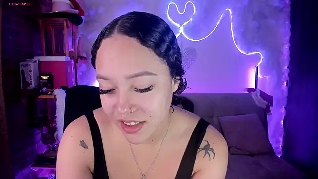 Snapshot of liz_martins1 chatting on June 11, 2026, 2:22 am liz martins1 online show from June 11, 2026, 2:22 am