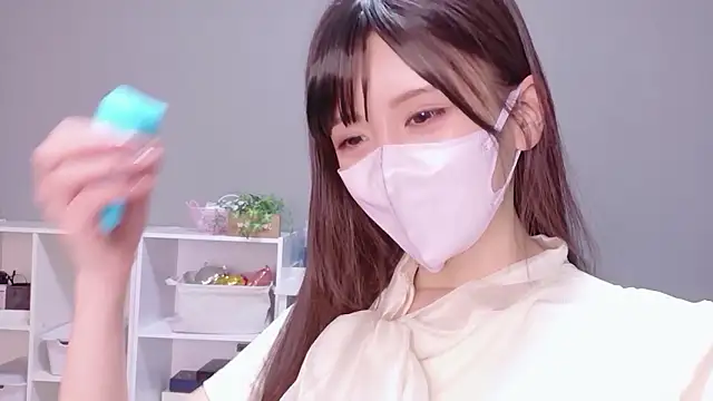 Snapshot of hina_mochi chatting on June 18, 2026, 10:42 am hina mochi online show from June 18, 2026, 10:42 am
