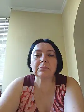 Snapshot of EmmaEmmy40 chatting on June 20, 2026, 4:12 pm EmmaEmmy40 online show from June 20, 2026, 4:12 pm