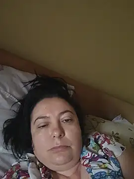Snapshot of EmmaEmmy40 chatting on July 16, 2026, 3:47 am EmmaEmmy40 online show from July 16, 2026, 3:47 am