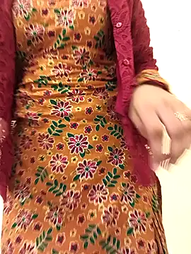 Snapshot of zoya_baby_ chatting on August 4, 2026, 6:01 pm zoya baby online show from August 4, 2026, 6:01 pm